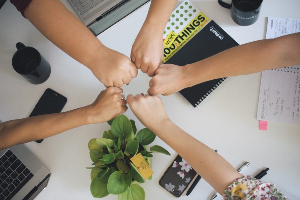 Teamwork, women's power!