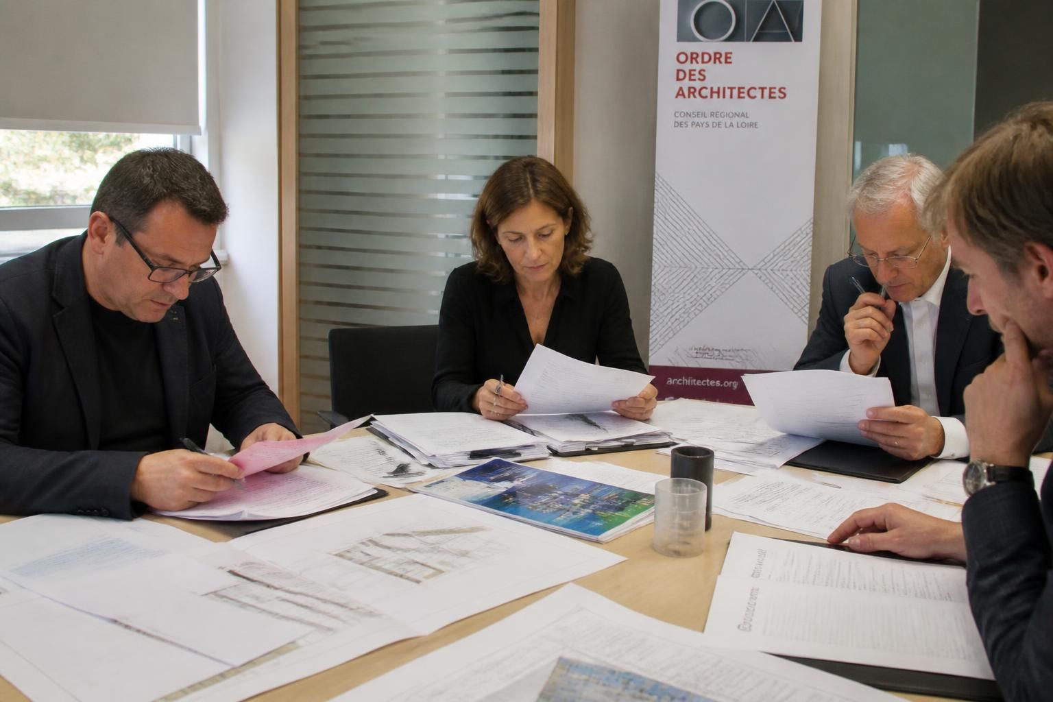 découvrez les dernières annonces et leur impact sur la profession d'architecte, analysées par l'ordre des architectes.